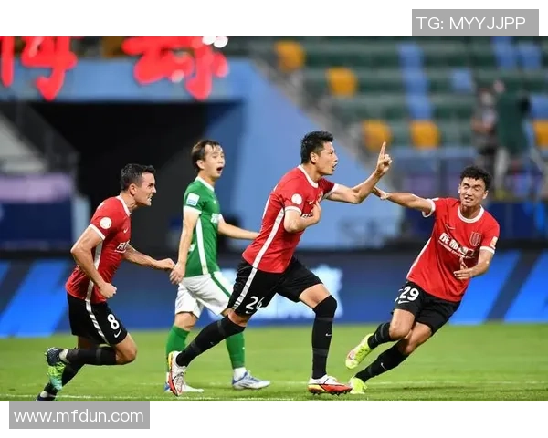 成都足球队与西安足球队赛后分析力量对比与战术总结 成都足球队与西安足球队赛后分析力量对比与战术总结